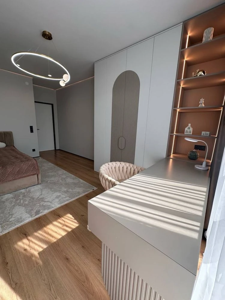 Продаж 2-кімнатної квартири 75 м² в Ужгороді