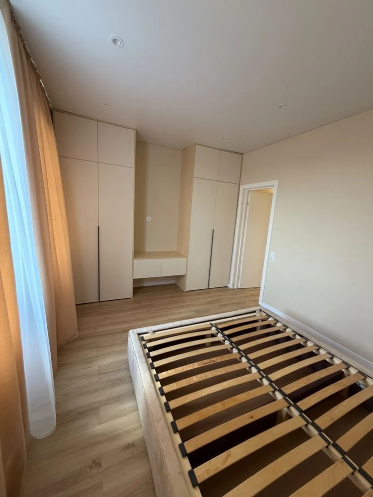 Продаж 2 кім , центр , вул.Руська