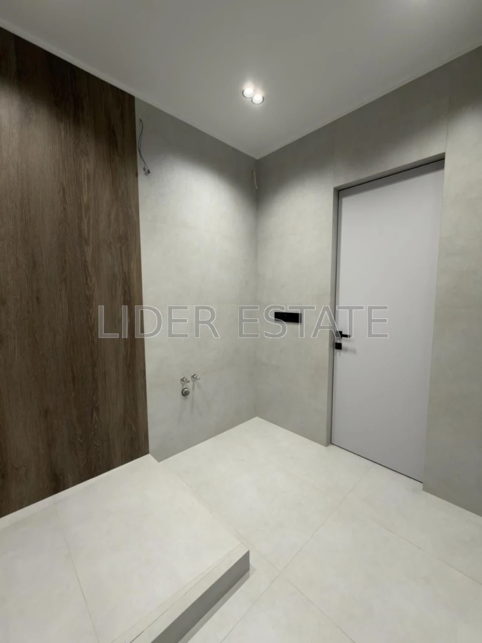 Продаж дворівневої 3-кімнатної квартири | 79,6 м² | Ужгород