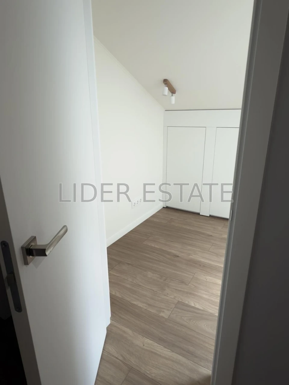Продаж дворівневої 3-кімнатної квартири | 79,6 м² | Ужгород