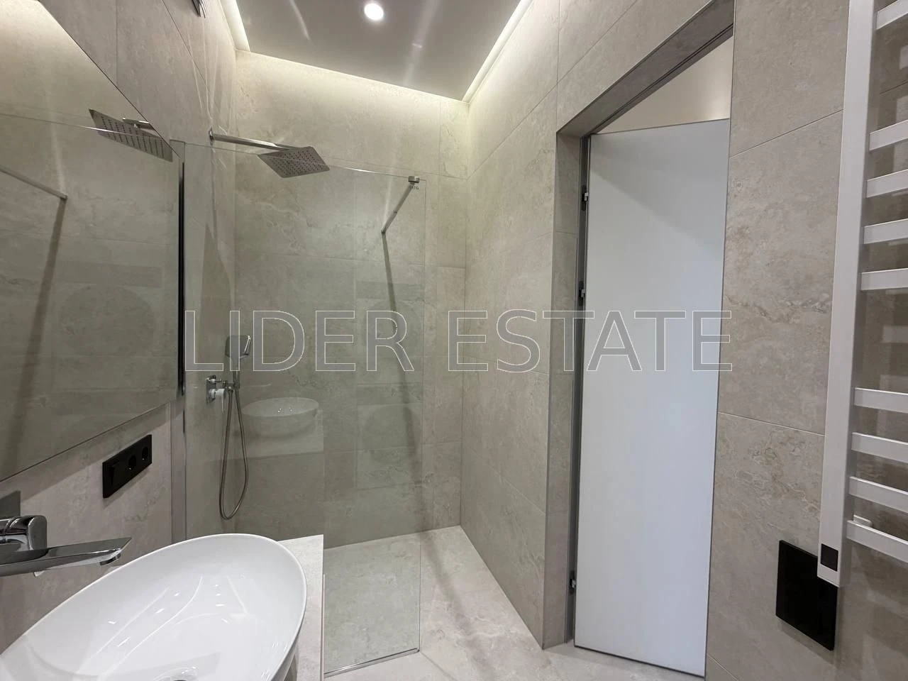 Продаж 2-кімнатної квартири в ЖК Uzh Towers | Слов'янська на