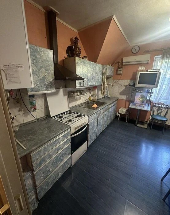 2-к, центр міста. Газове опалення