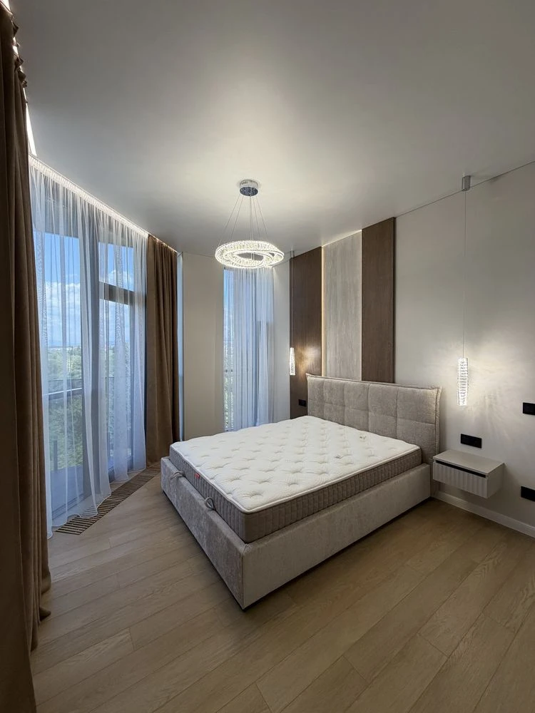 Продаж 2-х кімнатна ЖК Uzh Towers.