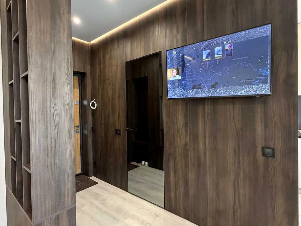 Квартира. Ужгород, Героїв 128-ї Бригади вул. (8 Березня), 56