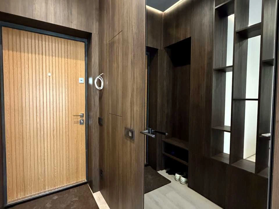 Квартира. Ужгород, Героїв 128-ї Бригади вул. (8 Березня), 56