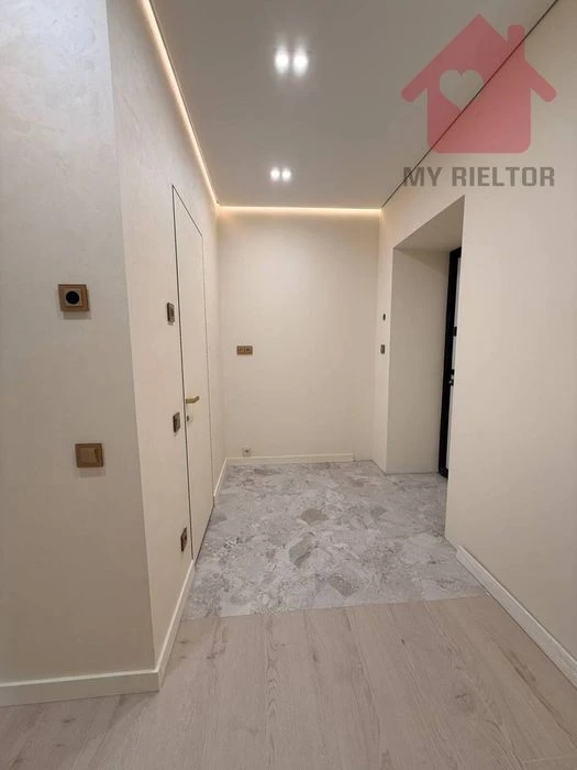 Продаж двокімнатної квартири ЖК West Towers