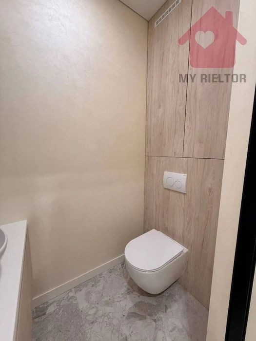 Продаж двокімнатної квартири ЖК West Towers