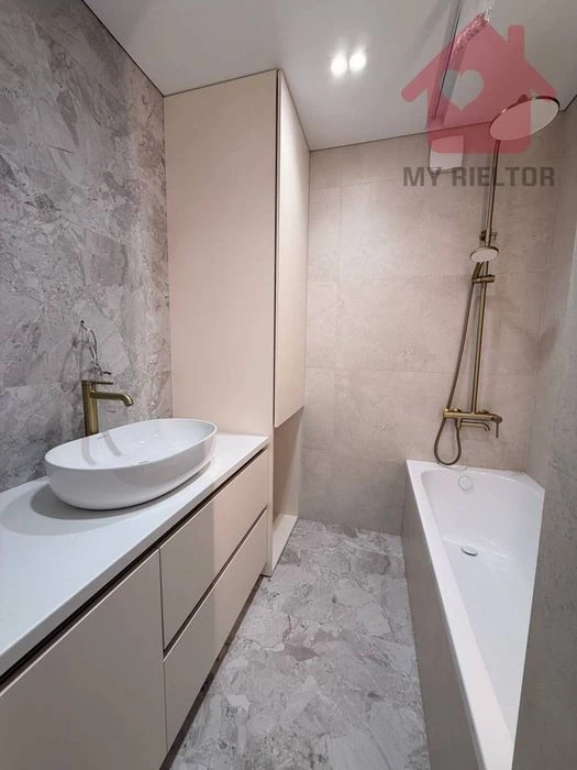 Продаж двокімнатної квартири ЖК West Towers