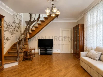 Продаж дворівневої 4к квартири 130 м.кв / Центр, вул. Волоши