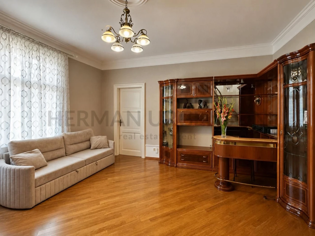 Продаж дворівневої 4к квартири 130 м.кв / Центр, вул. Волоши