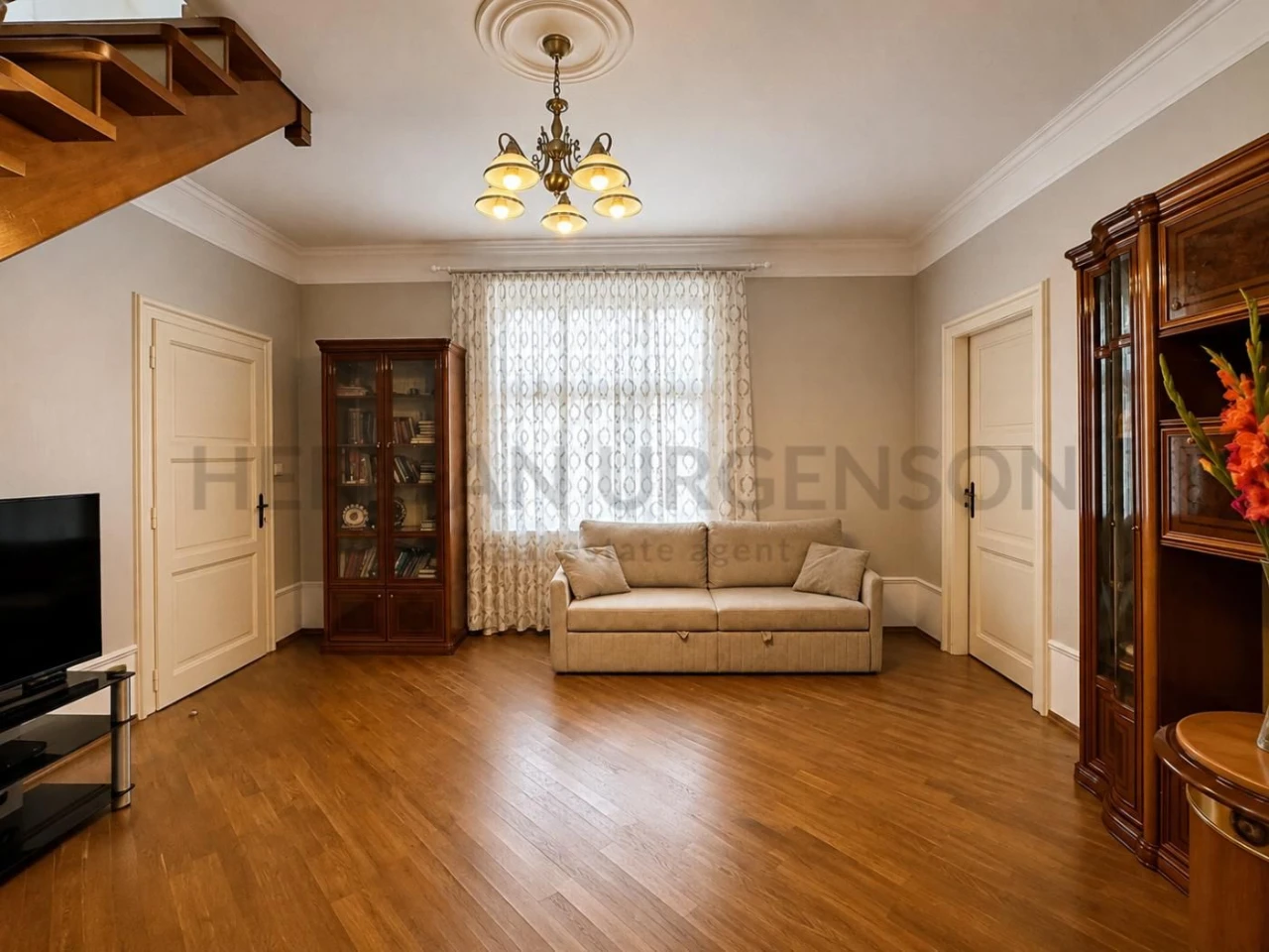 Продаж дворівневої 4к квартири 130 м.кв / Центр, вул. Волоши