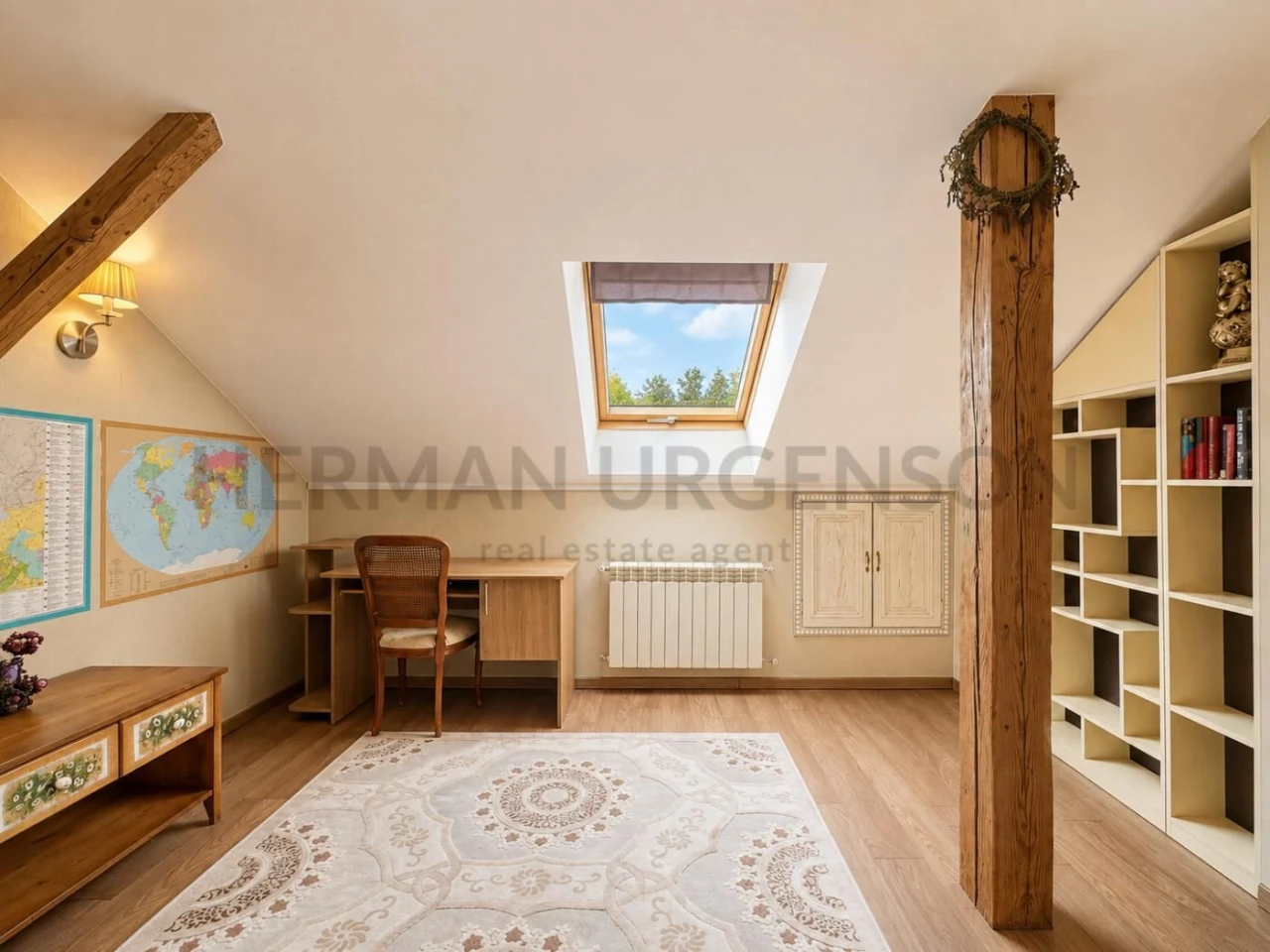 Продаж дворівневої 4к квартири 130 м.кв / Центр, вул. Волоши