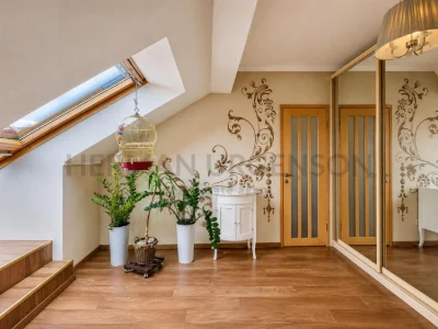 Продаж дворівневої 4к квартири 130 м.кв / Центр, вул. Волоши