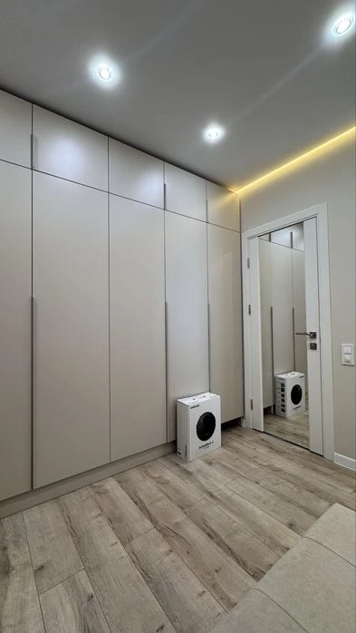 Центр. Новобудова. 55 м.кв.