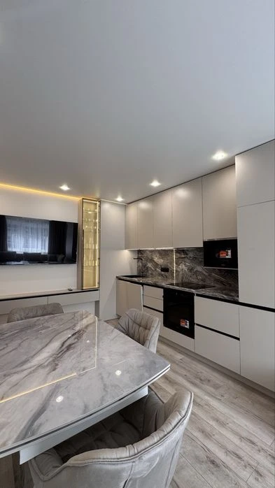 Центр. Новобудова. 55 м.кв.