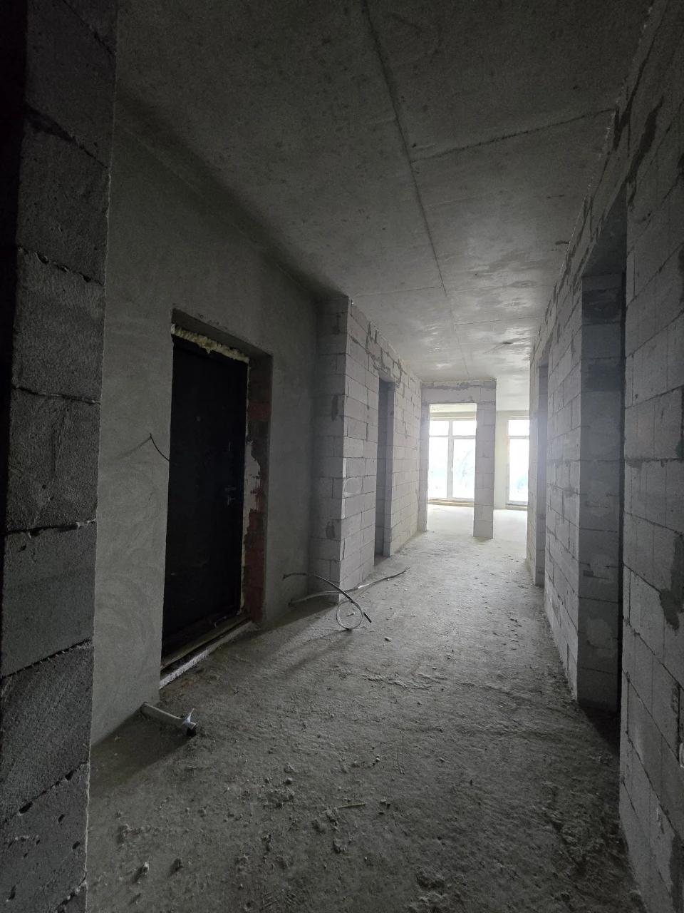 ПРОДАЖ 3-км. КВАРТИРИ 105,8 м² – 1 поверх / тераса / клумба