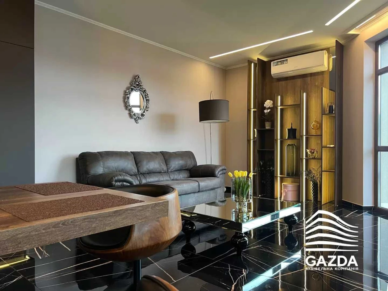3-кімнатна квартира 103,5 м² з ремонтом панорамною терасою в