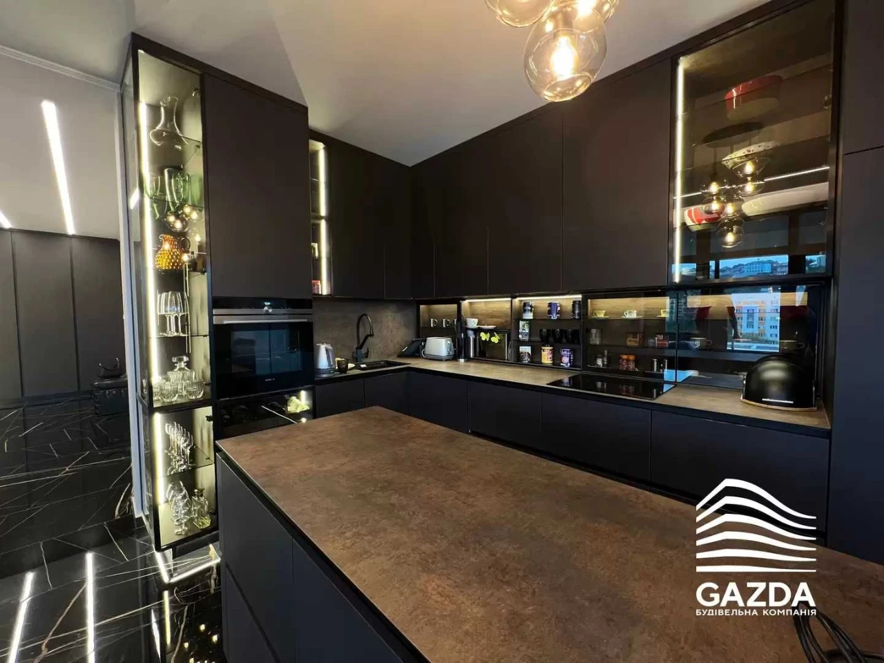 3-кімнатна квартира 103,5 м² з ремонтом панорамною терасою в