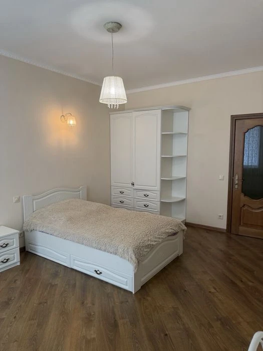 Продаж трьохрівневої 5-кімнатної квартири в ЖК «Сакура»