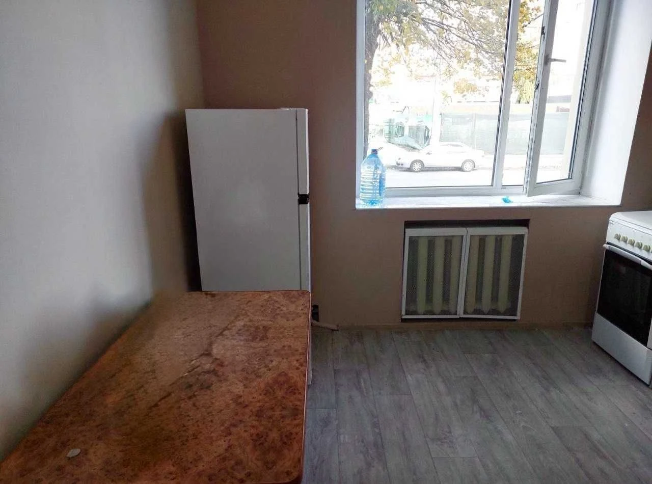 Продаж 1-кімнатної квартири Залізничний вокзал, терміново!