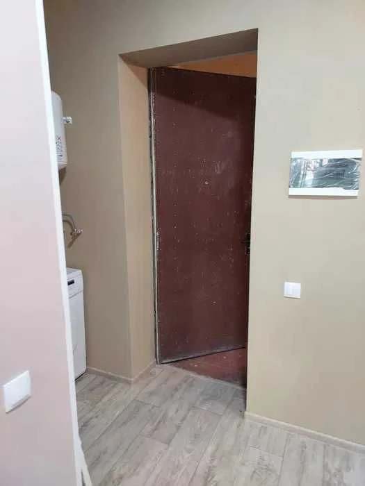 Продаж 1-кімнатної квартири Залізничний вокзал, терміново!