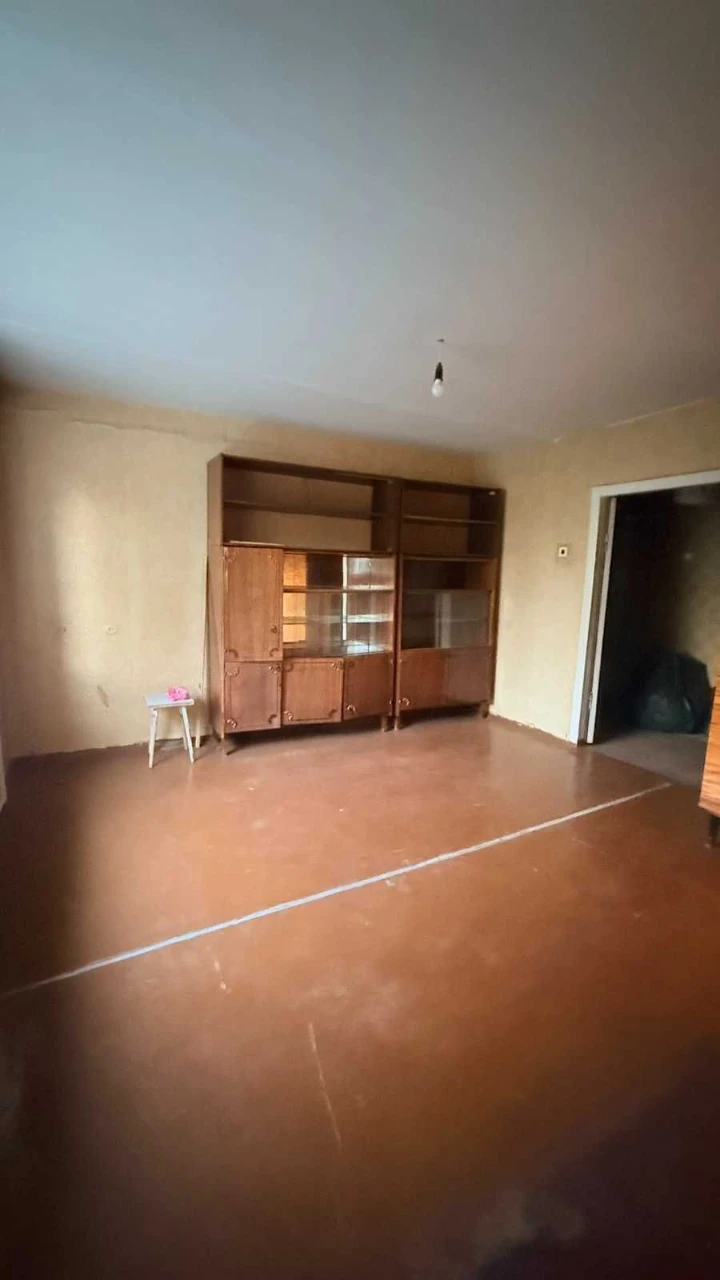 Продаж 2-х кімнатної квартири. Вул.Амброса , 40