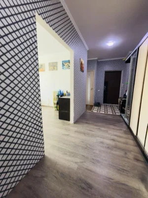 Продаж 2х-кімнатної квартири Митниця