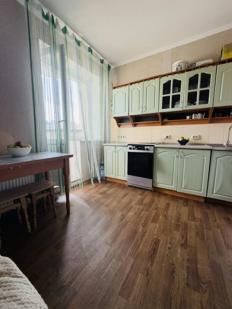 Продаж 2х-кімнатної квартири Митниця