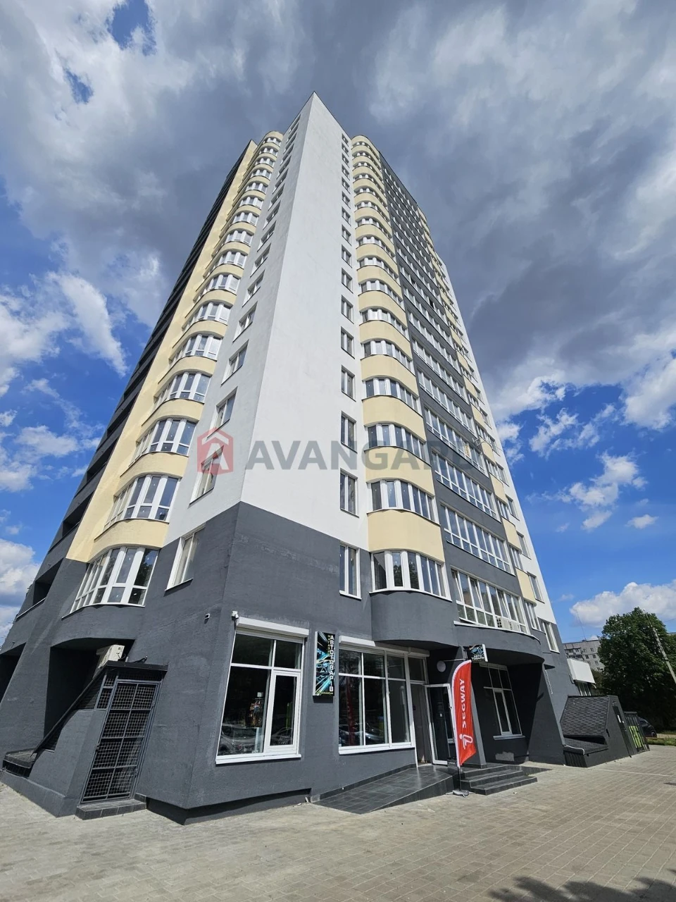 Продаж 3-кім квартири центр.