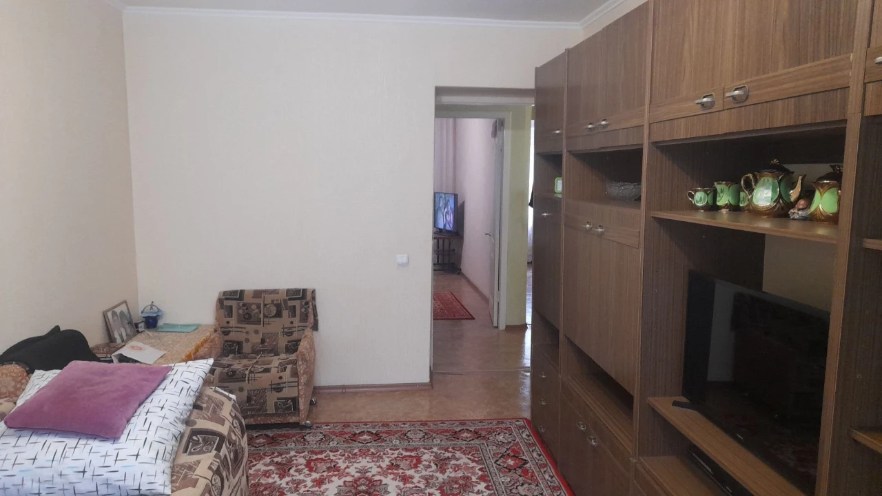Продаж/обмін 2 кім. кв. р-н Ж/Д вокзала з ремонтом 3/5 Ц 48/