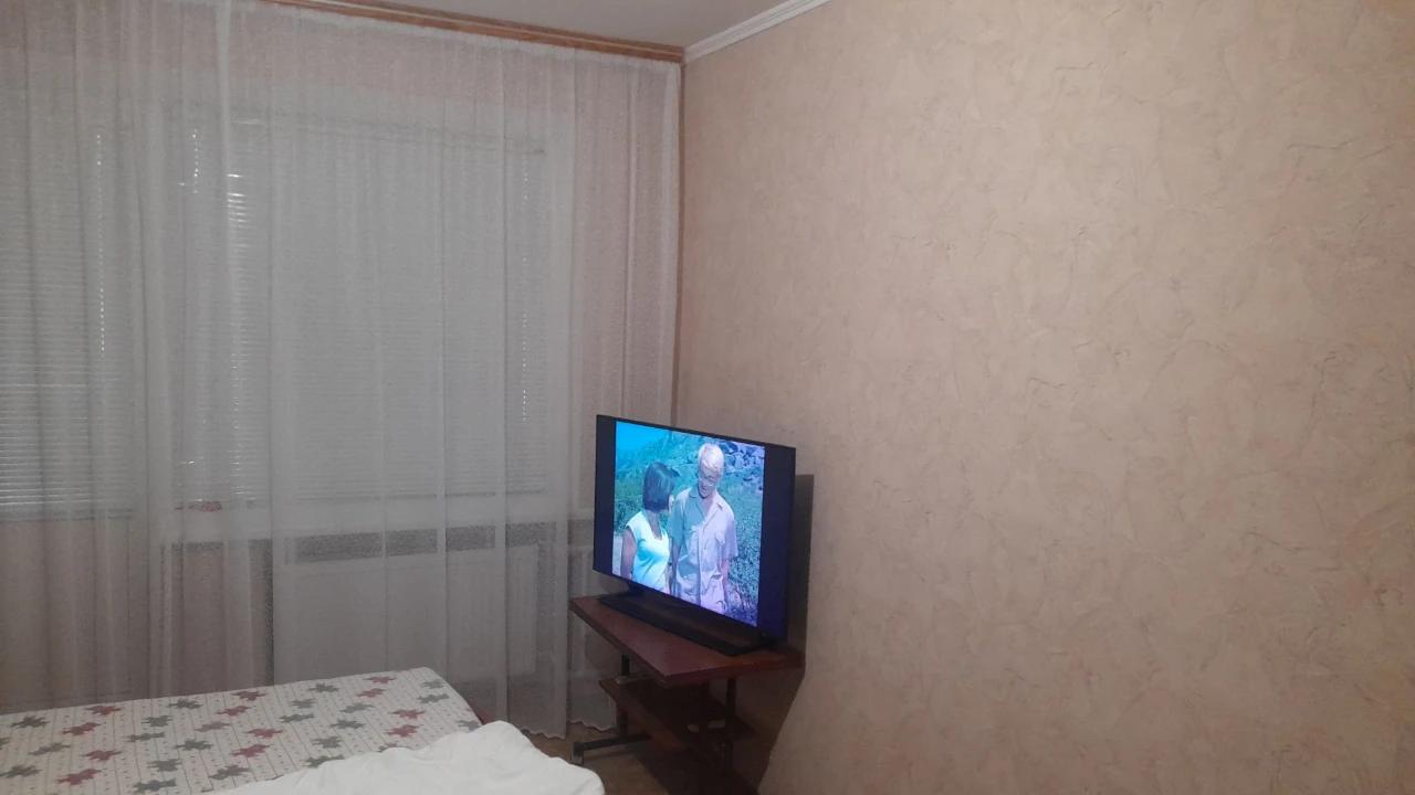 Продаж/обмін 2 кім. кв. р-н Ж/Д вокзала з ремонтом 3/5 Ц 48/