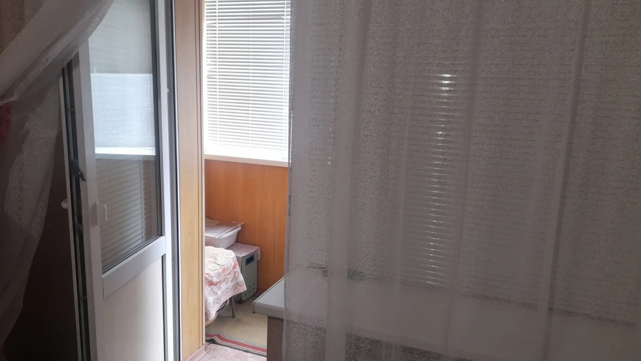 Продаж/обмін 2 кім. кв. р-н Ж/Д вокзала з ремонтом 3/5 Ц 48/