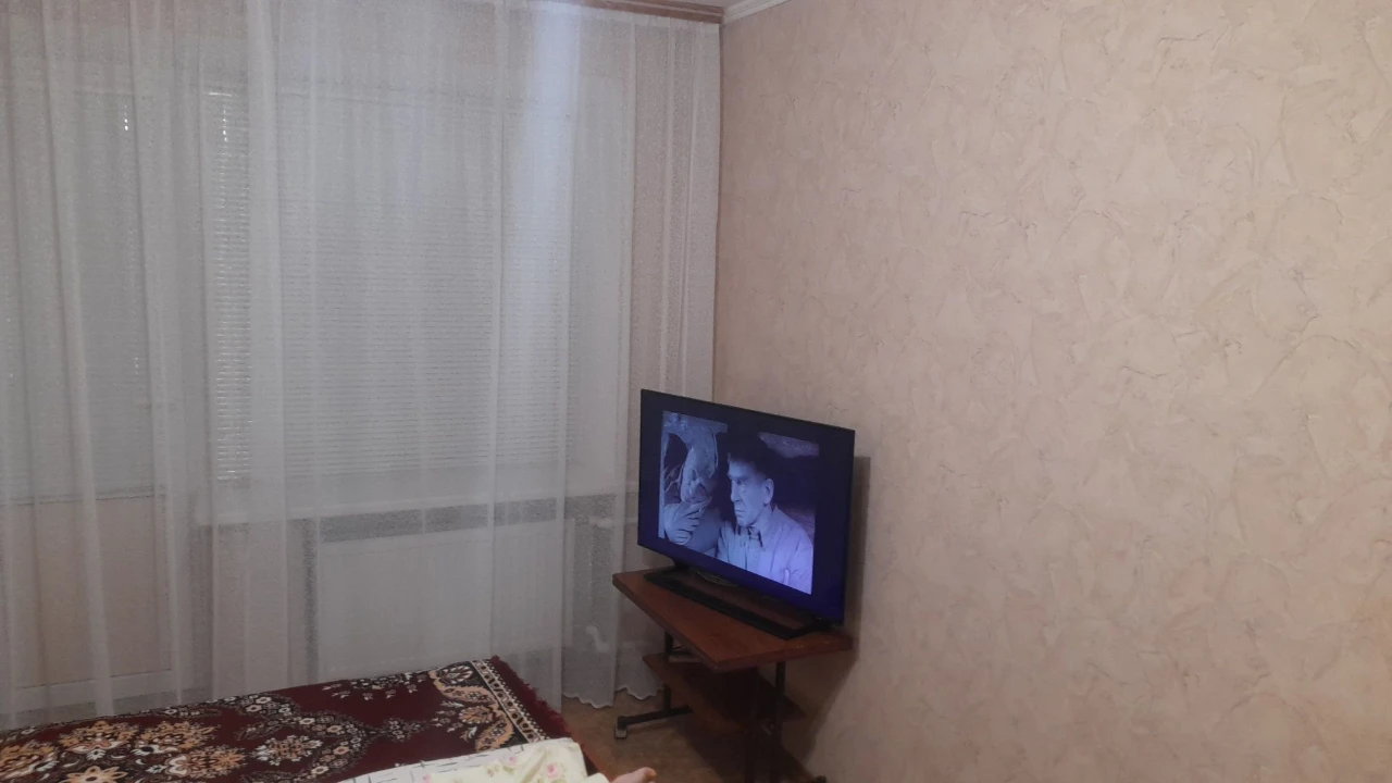 Продаж/обмін 2 кім. кв. р-н Ж/Д вокзала з ремонтом 3/5 Ц 48/