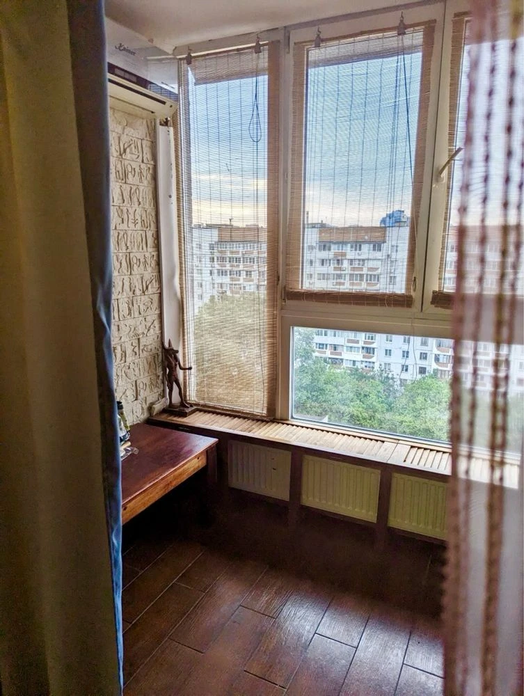 Продам 5 - кв. вул. Г. Дніпра