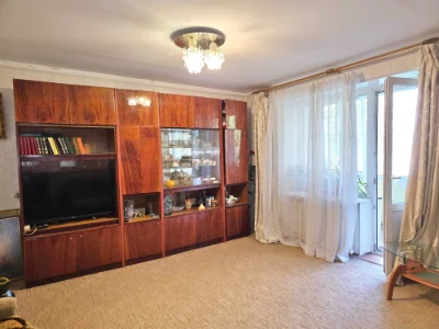 Велика квартира у центрі міста. Новий цегляний будинок. Держ