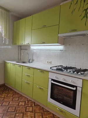 Двушка з міжповерховою кладовою та підвальним приміщенням в