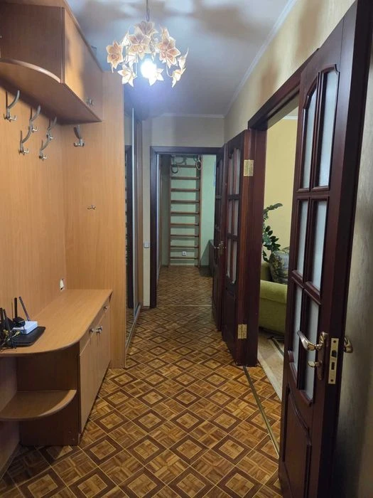 Двушка з міжповерховою кладовою та підвальним приміщенням в