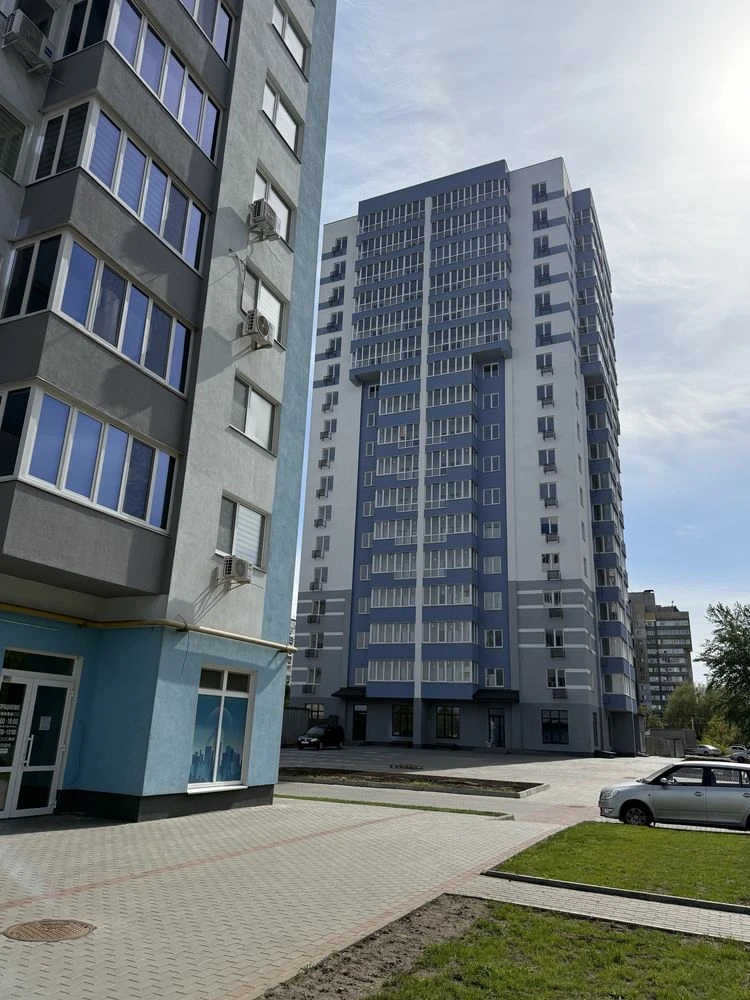 Продаж квартири з видом на р.Дніпро (будинок зданий)