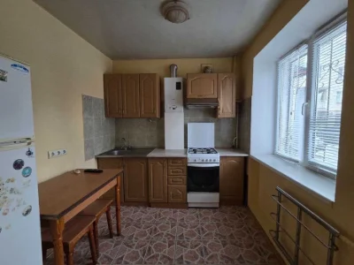 Продаж 3-кімнатної квартири в тихому центрі Черкас