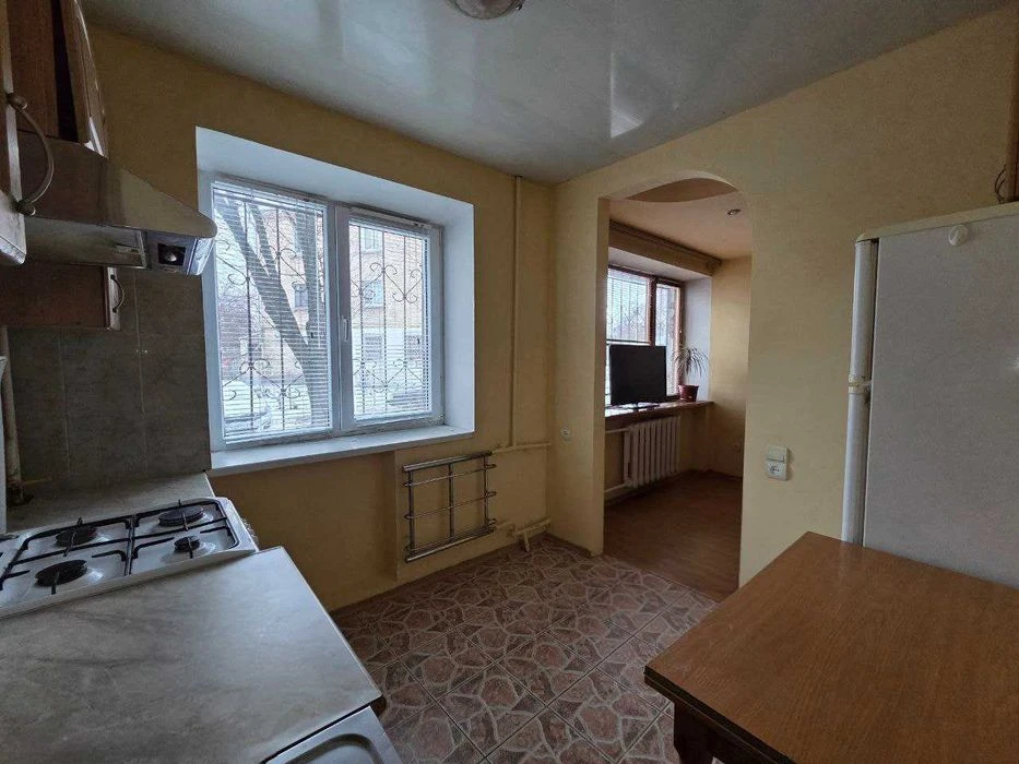 Продаж 3-кімнатної квартири в тихому центрі Черкас