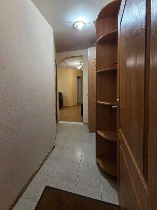 Продаж 3-кімнатної квартири в тихому центрі Черкас