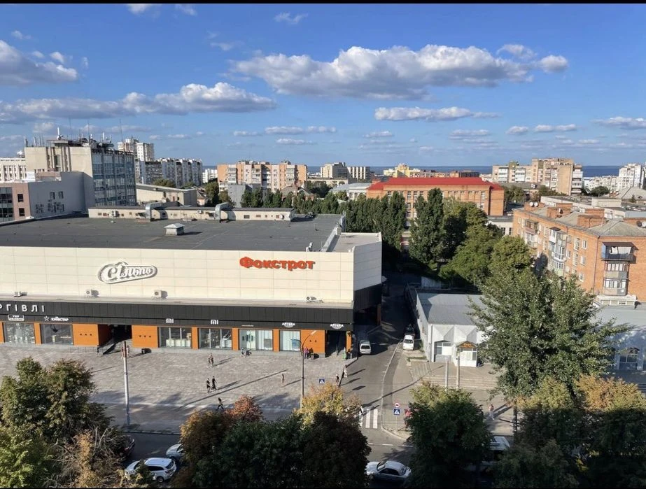 Продаж дворівневої квартири в самому центрі міста
