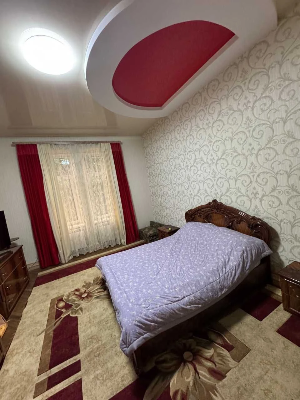 Продаж / оренда 4-кімнатної квартири в самому центрі Чернівц