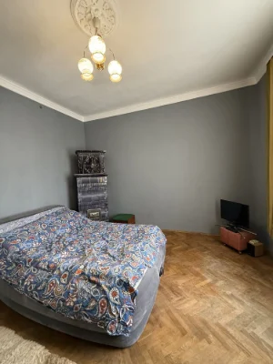 2 кім.квартира  (австрійський напівлюкс у центрі )міста