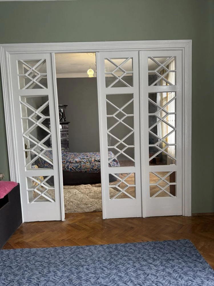 2 кім.квартира  (австрійський напівлюкс у центрі )міста