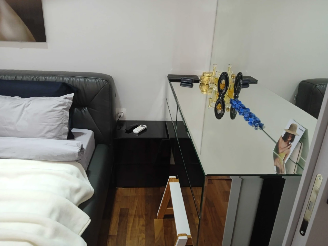 Продам сучасну квартиру 83 м кв. з суперремонтом в ценрі Чер