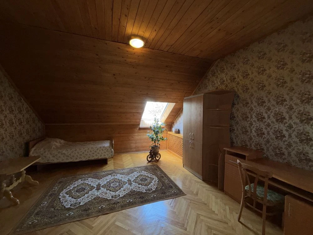 3-кімнатна квартира 178 м² | історичний центр Чернівців