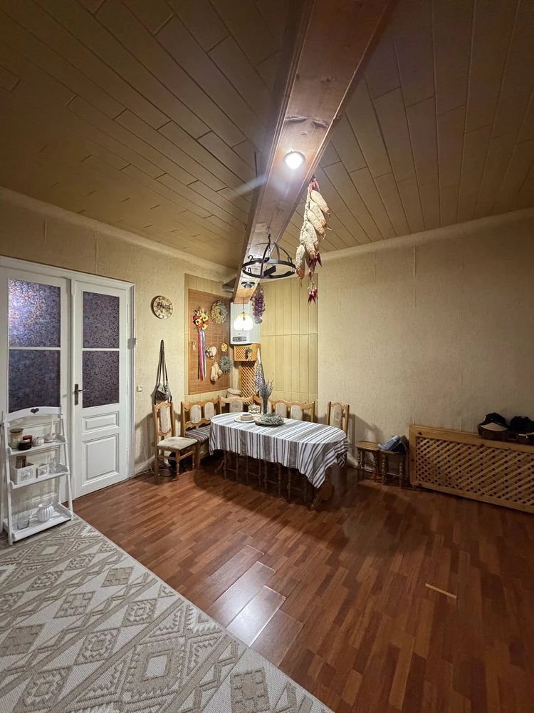 3-кімнатна квартира 178 м² | історичний центр Чернівців