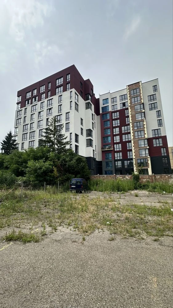 Продаж; квартира; Чернівці; новобудова; пентхаус; без ремонт