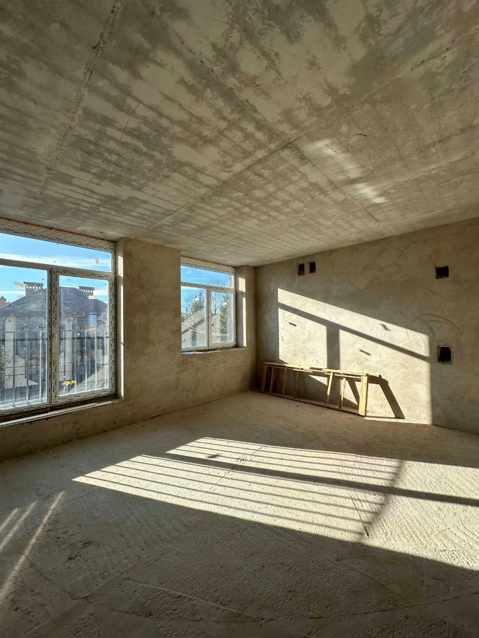 Простора квартира 81,5 м² | Новий зданий будинок | 6-та Прим